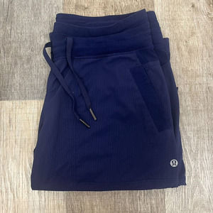 Lululemon Women's Size 6 Dance Studio Unlined Blue Pants Inseam 30"